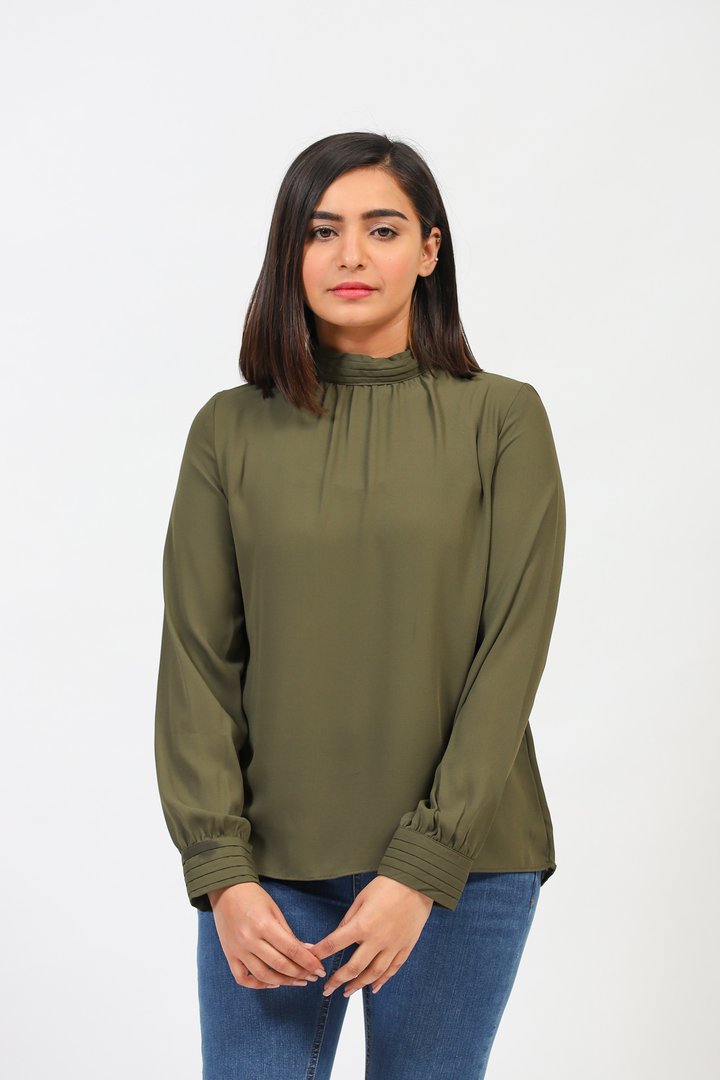 Solid Top With Pleated Ban